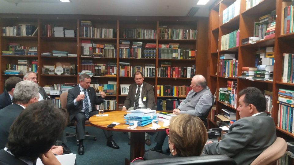 Colatto defende CPI da Funai e Incra em encontro com ministro do STF